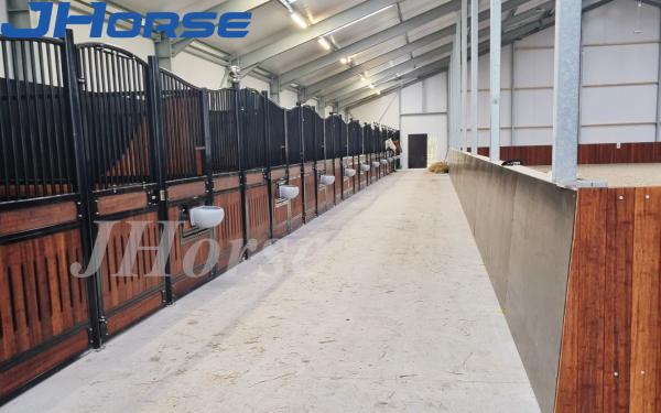 12 Foot European Horse Stalls Barn Stable Powder Coated Or Galvanized Surface