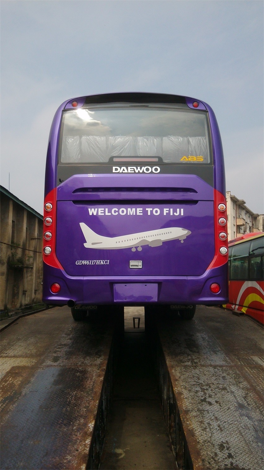Dawoo 45 Seats Diesel Bus Manual Bus Right Hand Drive Used Passenger Bus With Air Condition For Africa GDW6117