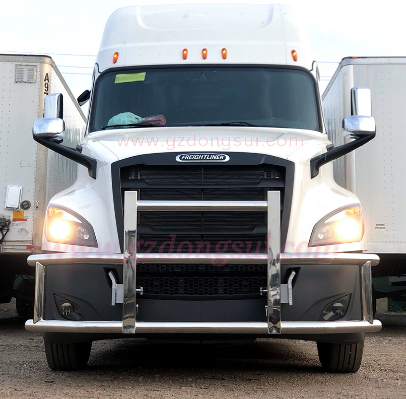 304 Stainless Steel Truck Deer Guard Silver Color For Freightliner Cascadia