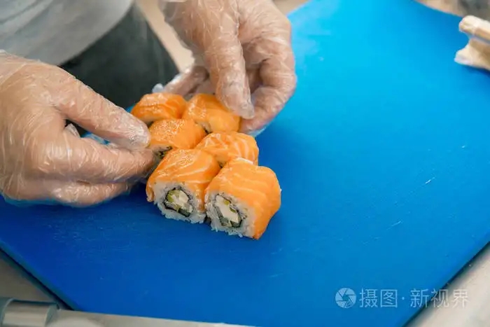 White Blue PU Sushi PE TPE Disposable Vinyl Gloves for Food Handling and Preparation