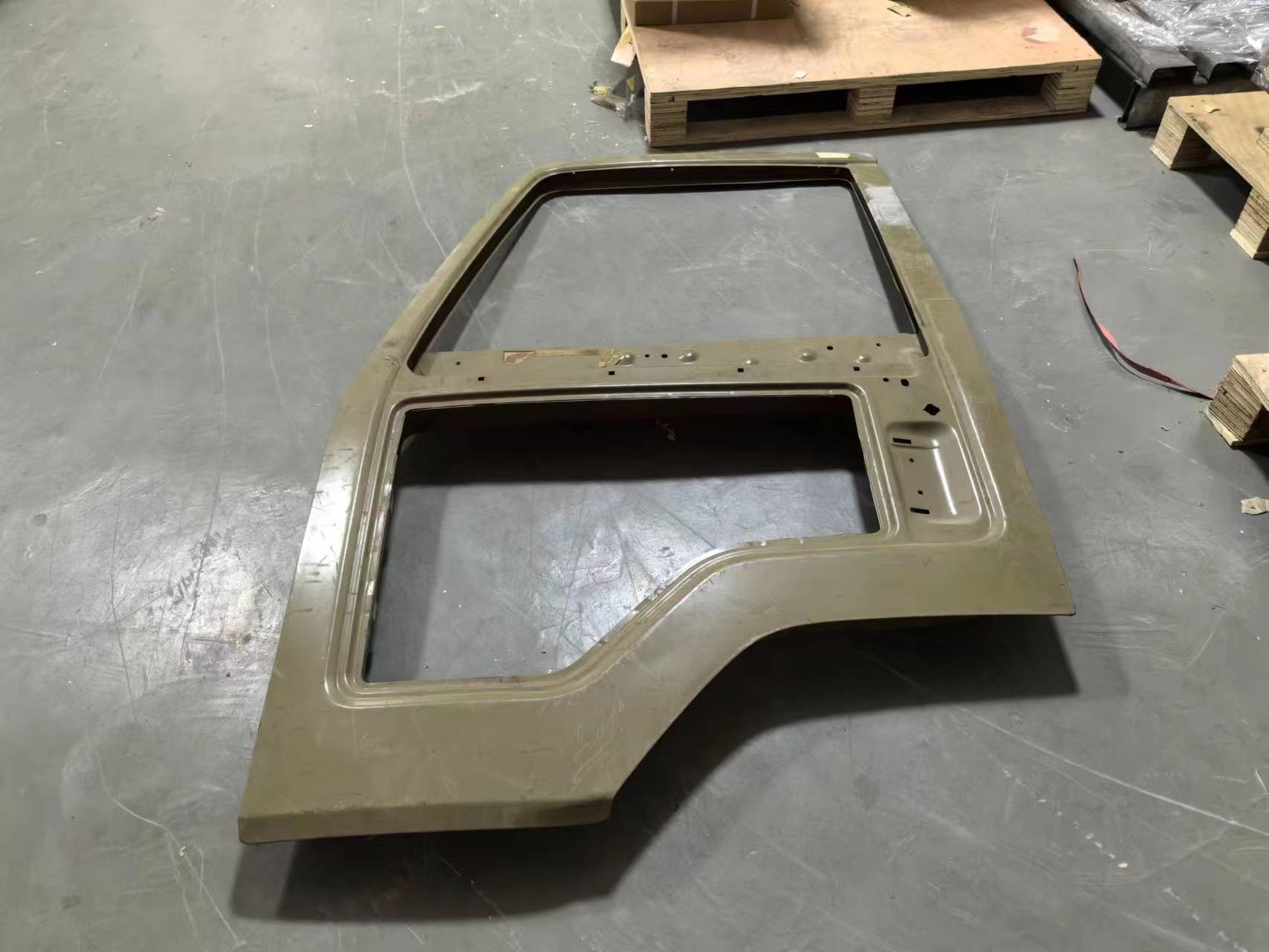 FRR CVR EXR Front Door 1640702111 ISUZU Body Parts With Under View Window Manual Window Control Left Door Year 1987-1997