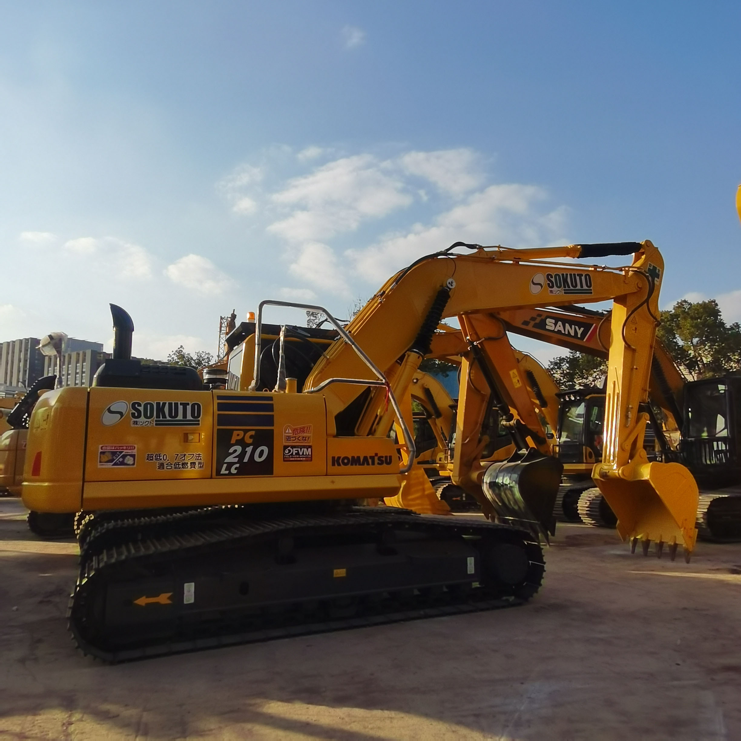 Second Hand 21 Ton Crawler Excavator Komatsu PC210lc PC200 with 0.8m3 Bucket Capacity