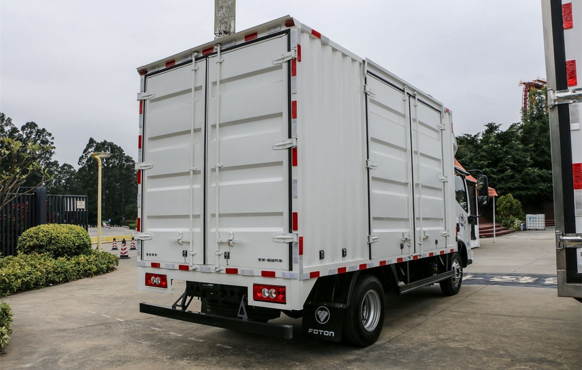 Foton Aoling New MRT Youth Invincible Edition 146 Horsepower 4.14 Meters Single-row Van Light Truck