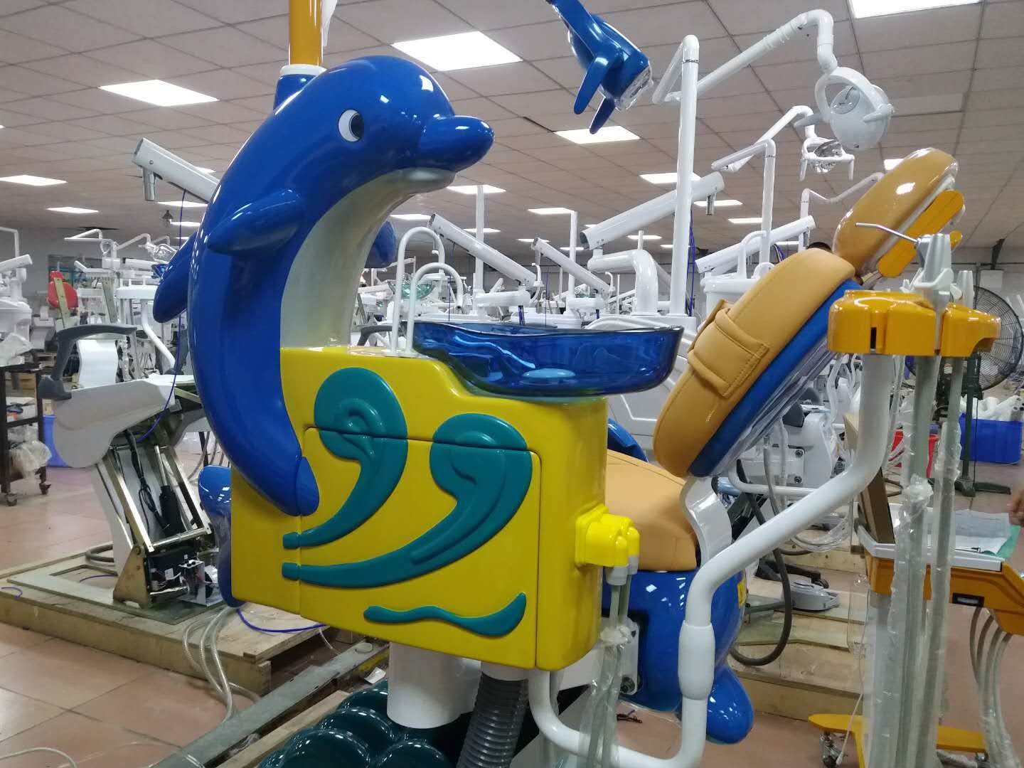 Children Kids Dental Chair Unit Cute Dolphin Blue Cartoon Design With LED Operation Lamp