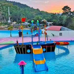 Fiberglass Water Park Water Sprinkler Playground With Children Slides