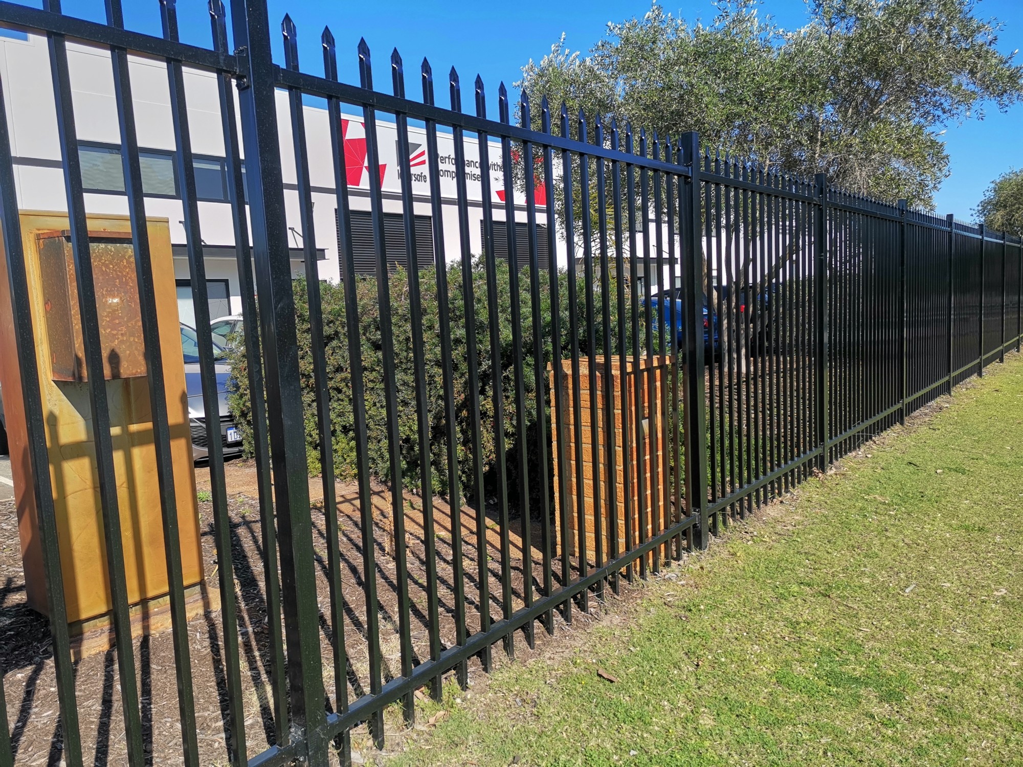 Power Coated Decorative Aluminium Fencing 1.5m Height