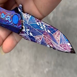 Custom Fixed Blade Camping Knife High Precision Damascus Texture