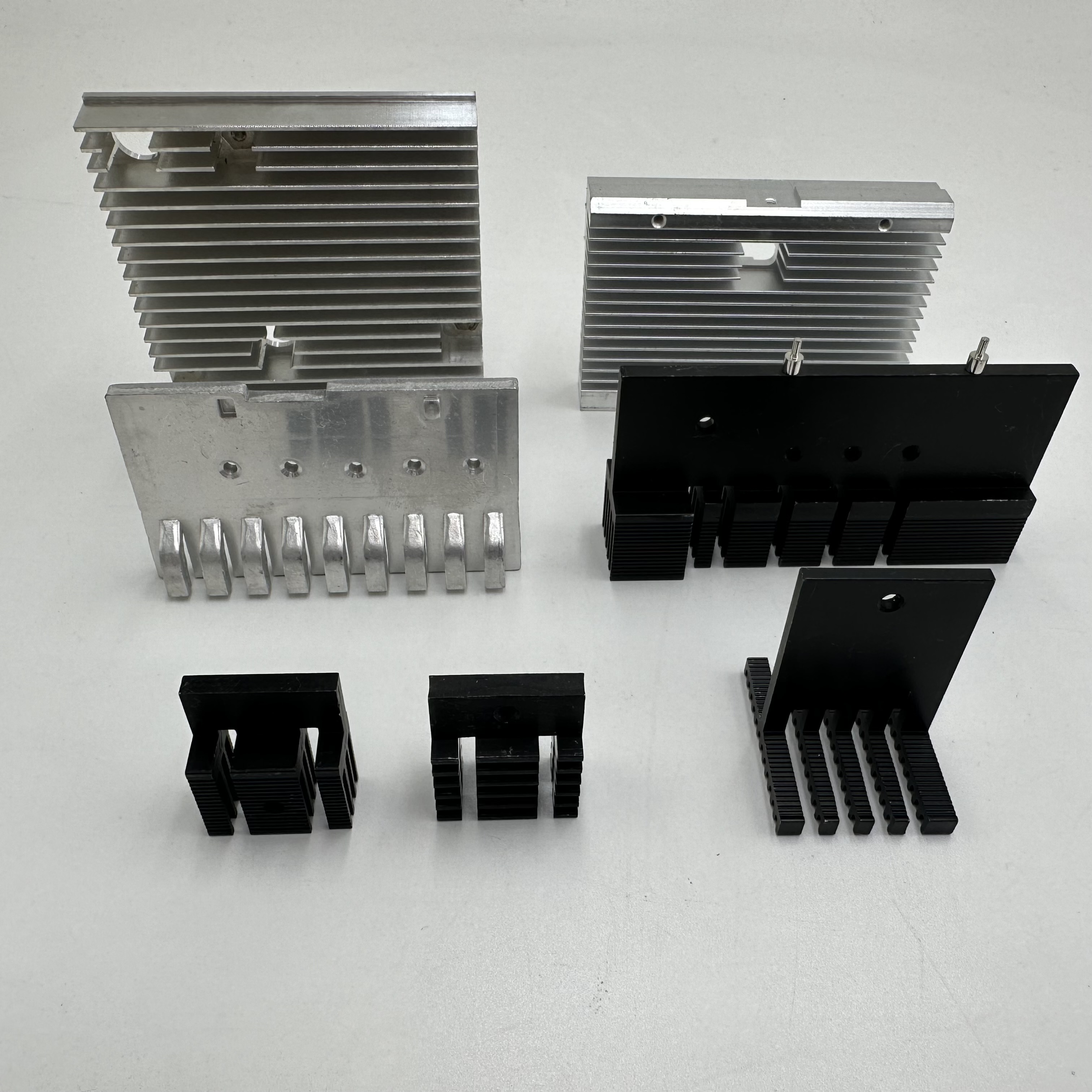Sheet Metal Fabrication Custom Aluminum Profile Heatsink CNC Machining Aluminum Extrusion Radiator