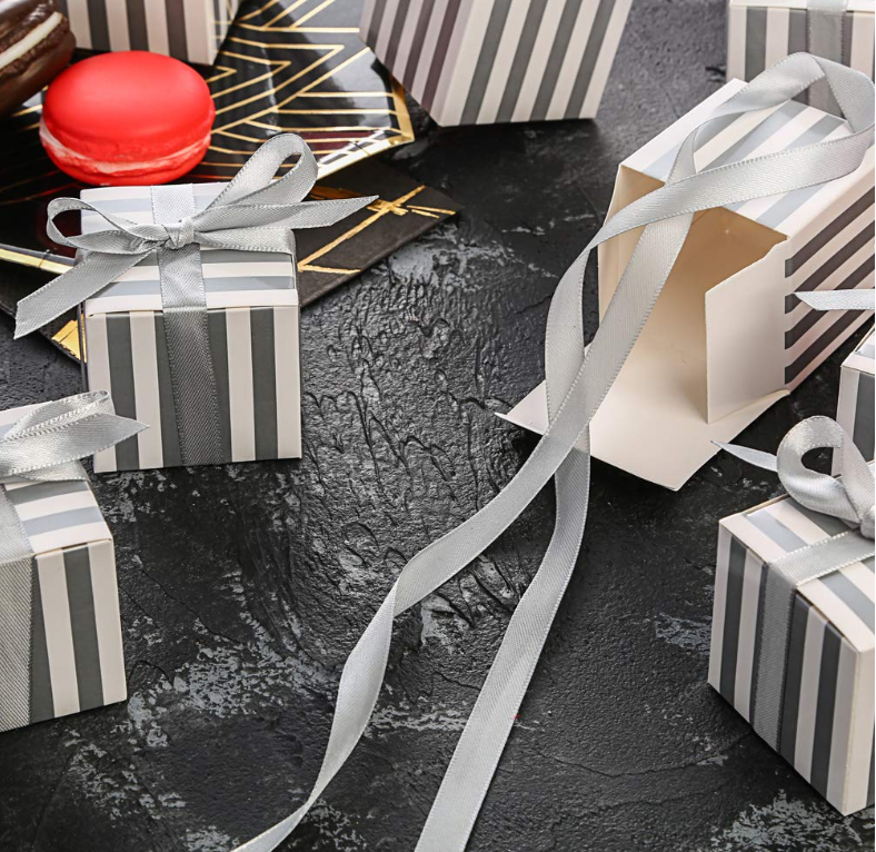 Luxury Ribbon Paper Boxes For Chocolates Packaging Customized Logo