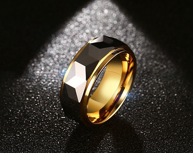 Men's 8mm Gold Black Faceted Tungsten Carbide Rings High Polished Wedding Bands for Couple Fashion Jewelry Comfort Fit