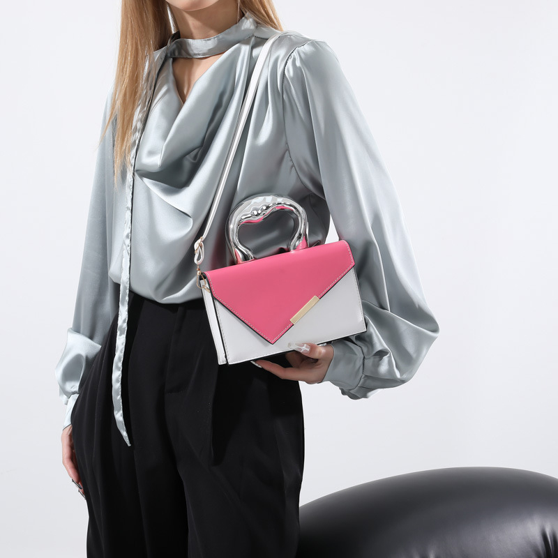 2024 Women Chain Bag Single Shoulder Designer Bag with Polyester Lining Material