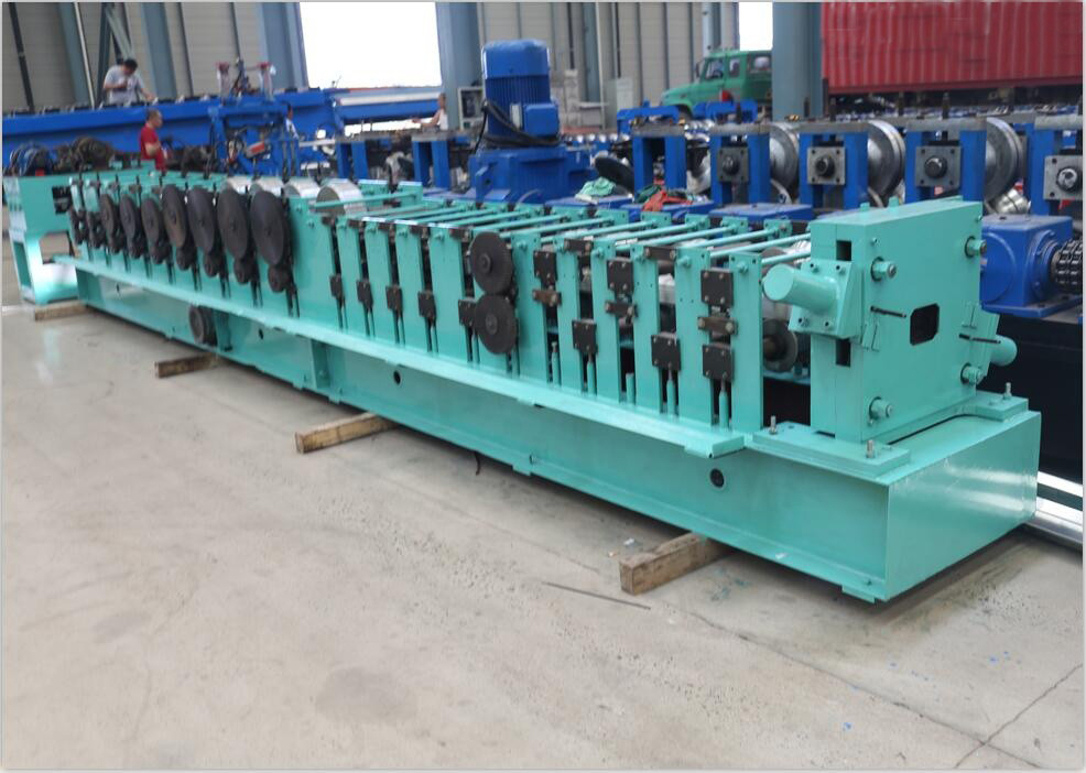 Metal Gl Down Pipe Roll Forming Machine Steel Rain Gutter Making 22 Stations