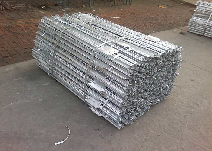 Galvanized Studded T Post 5 Ft