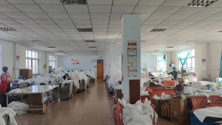 Lightweight 35gsm PP Disposable Gown Contact Isolation Lab Gown