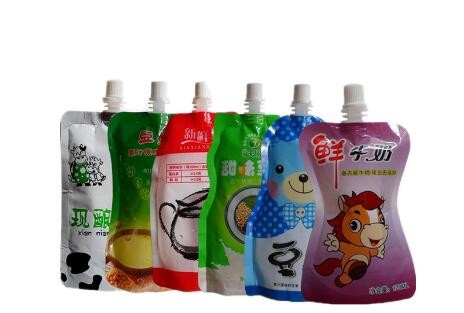 Laminated Plastic Refillable Fruit Juice Package Own Logo Custom Drinking Water Plastic Pouches With Spout/Nozzle