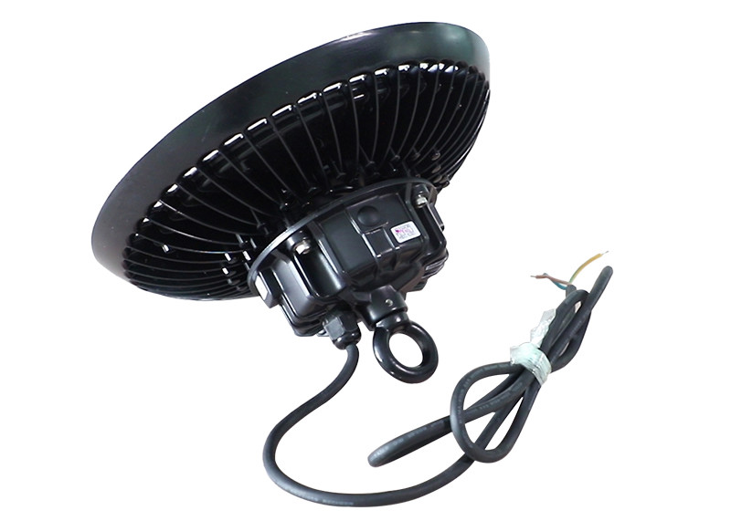 Daylight harvesting smart UFO high bay light for warehouse