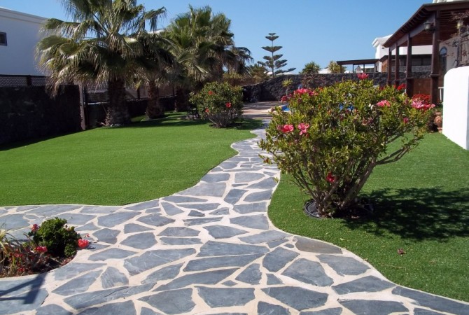 Balcony Artificial Grass Landscaping For Playground Garden Decoration