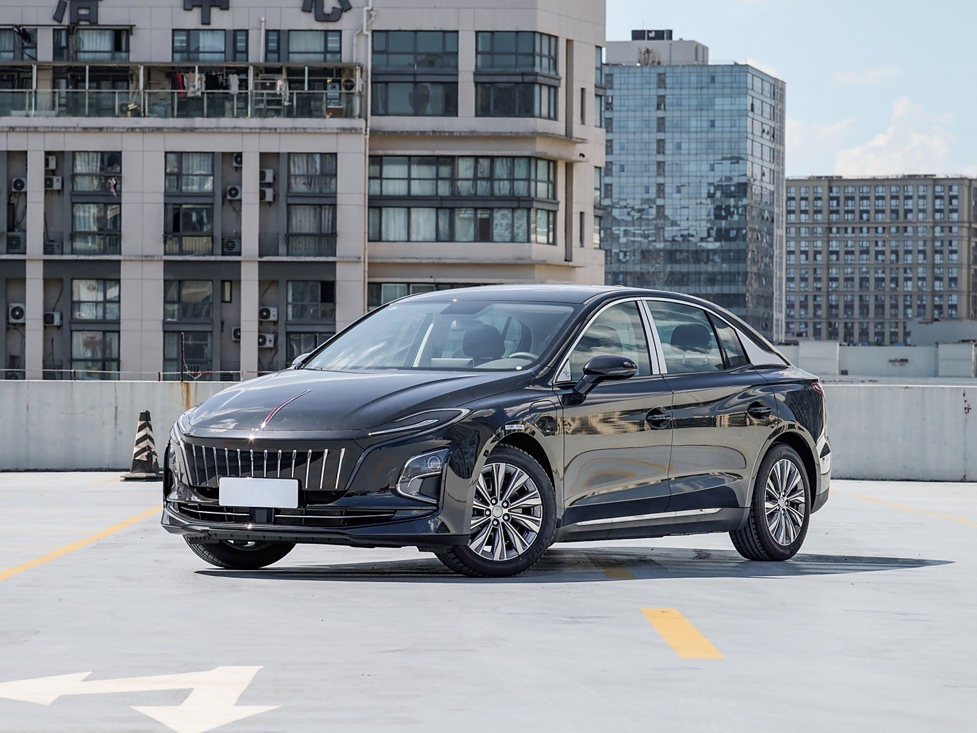 E-Qm5 Hongqi Electric Car Ev Car Sedan New Energy Vehicles