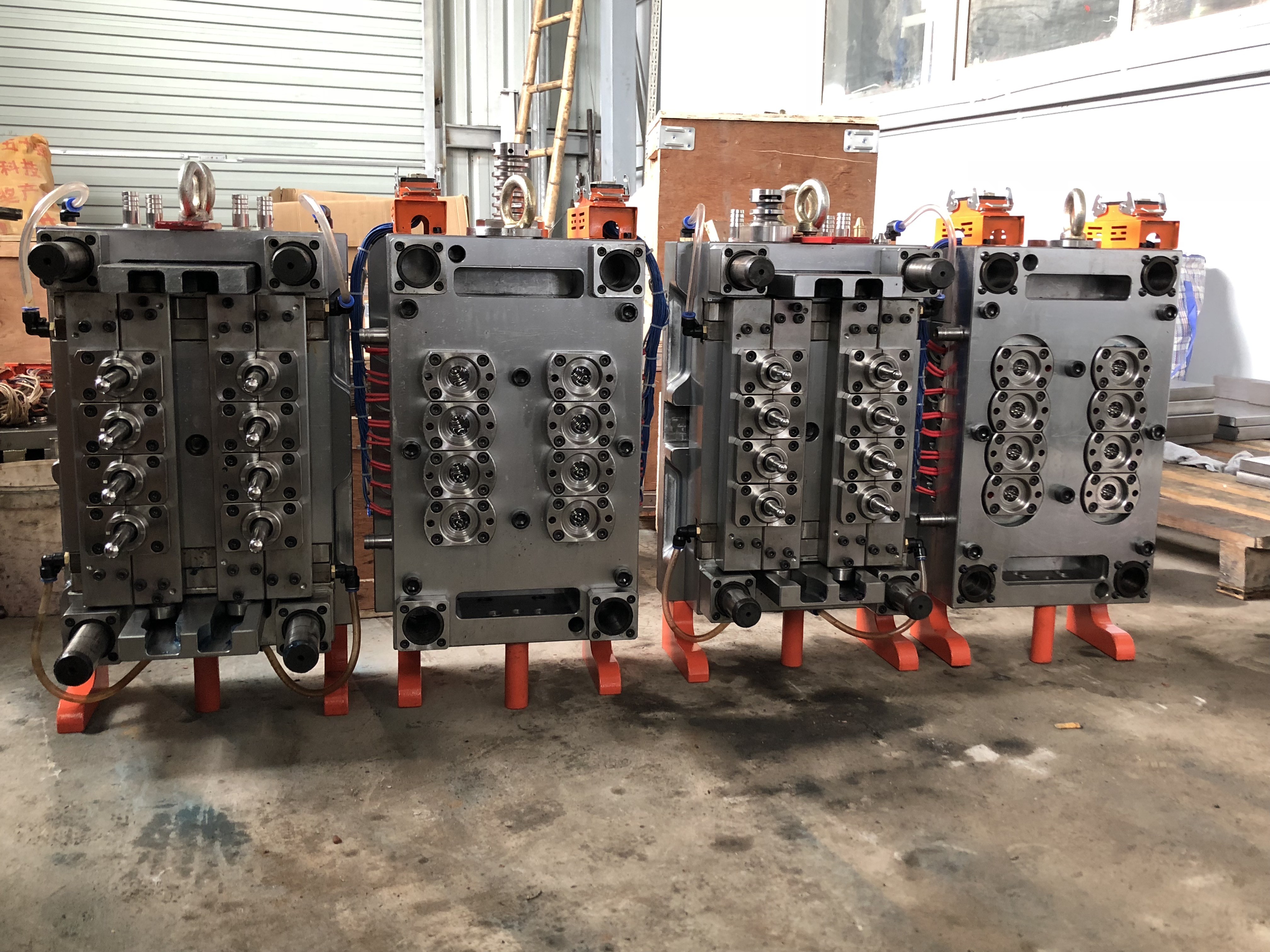 Automatic Plastic Injection Molding Machine With Servo Motor