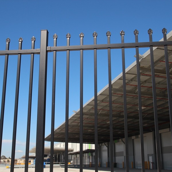 Bluedog_SecuraTop_Tubular_Security_Fencing_around_Industrial_Warehouse_Brisbane.