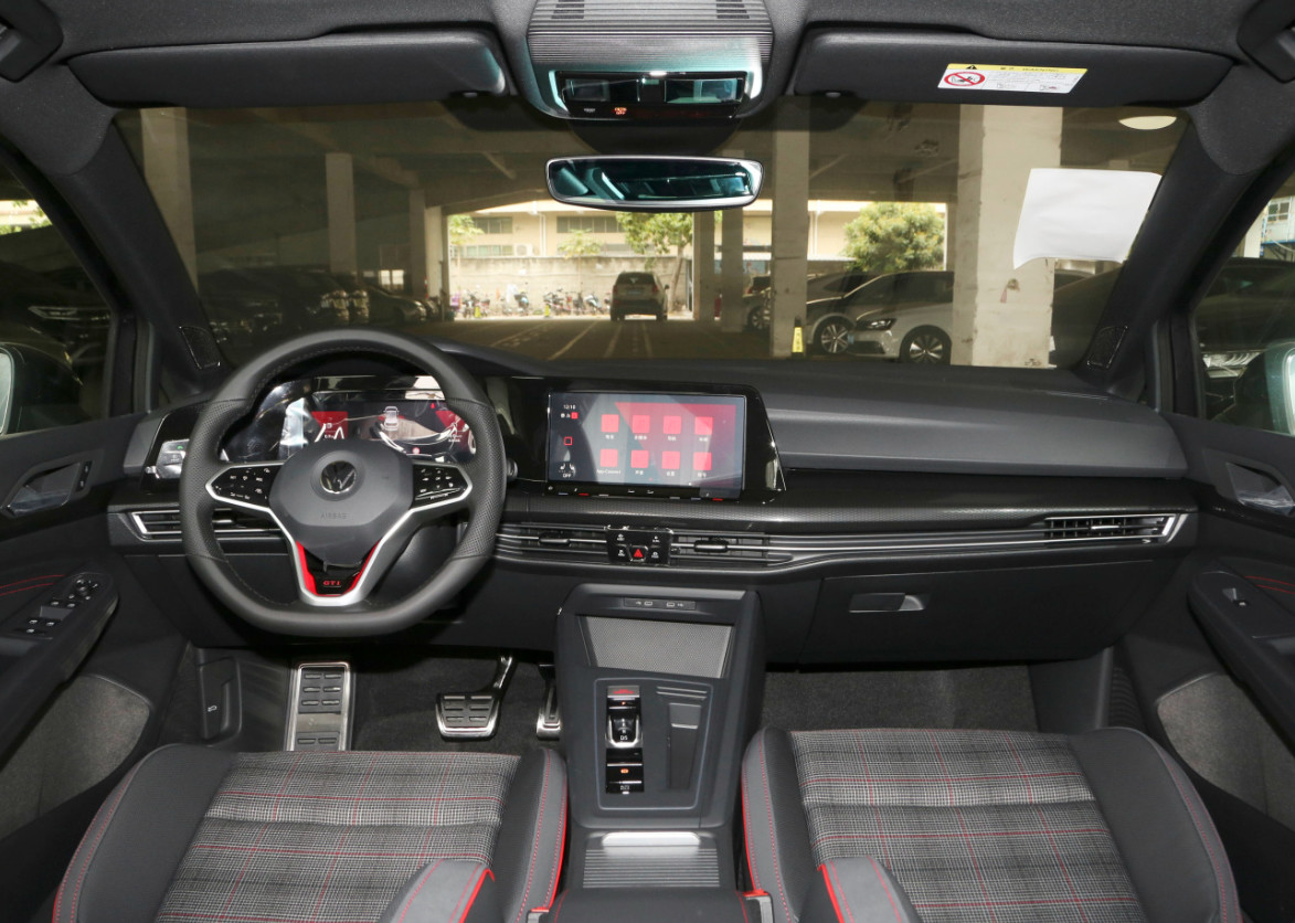 Volkswagen Golf 2023 200TSI Compact Hatchback Car 5 Door 5 Seats