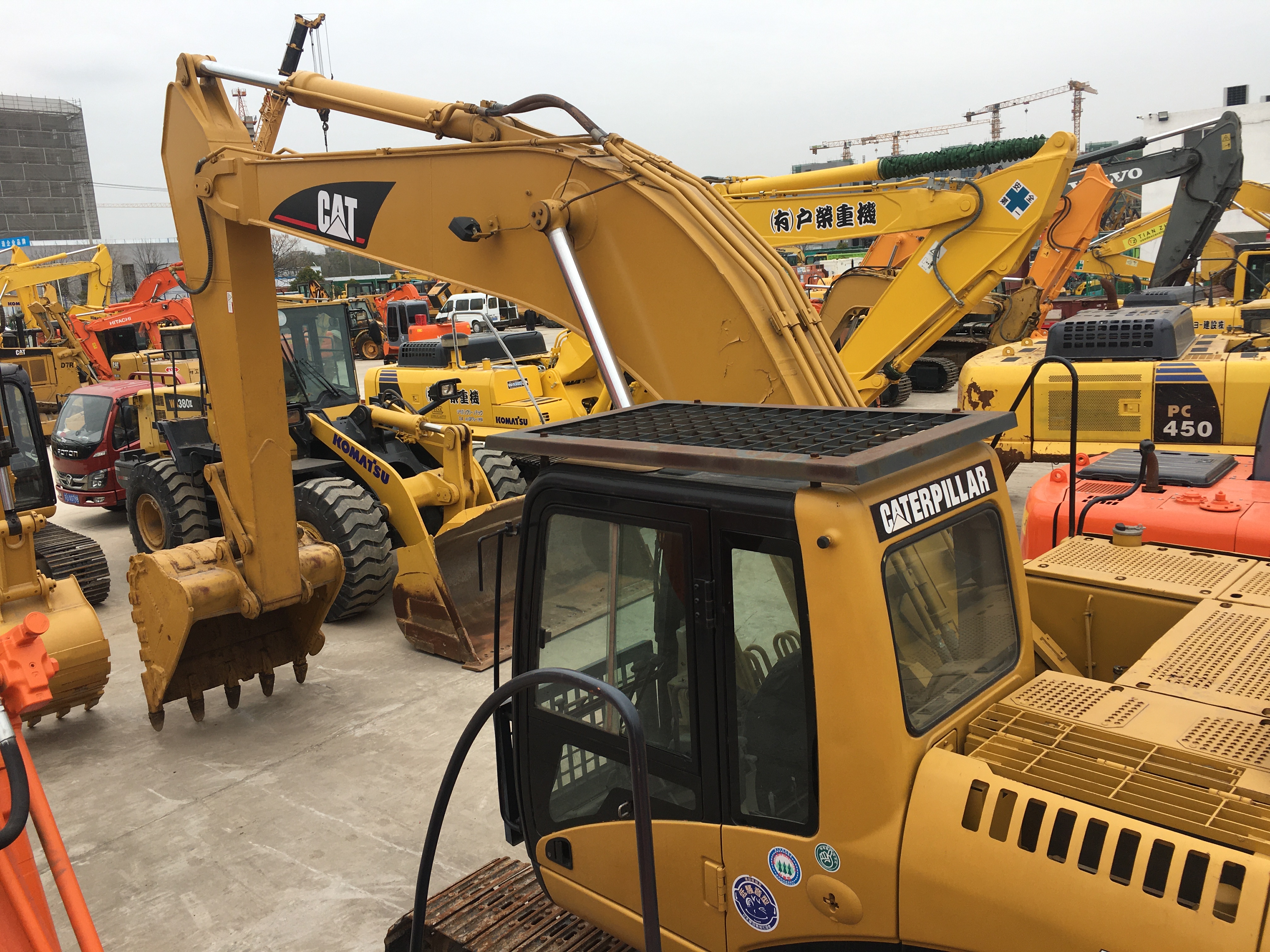 CAT330CL Excavator with Parts and Cheaper Cost Made in The United States 2020 Model