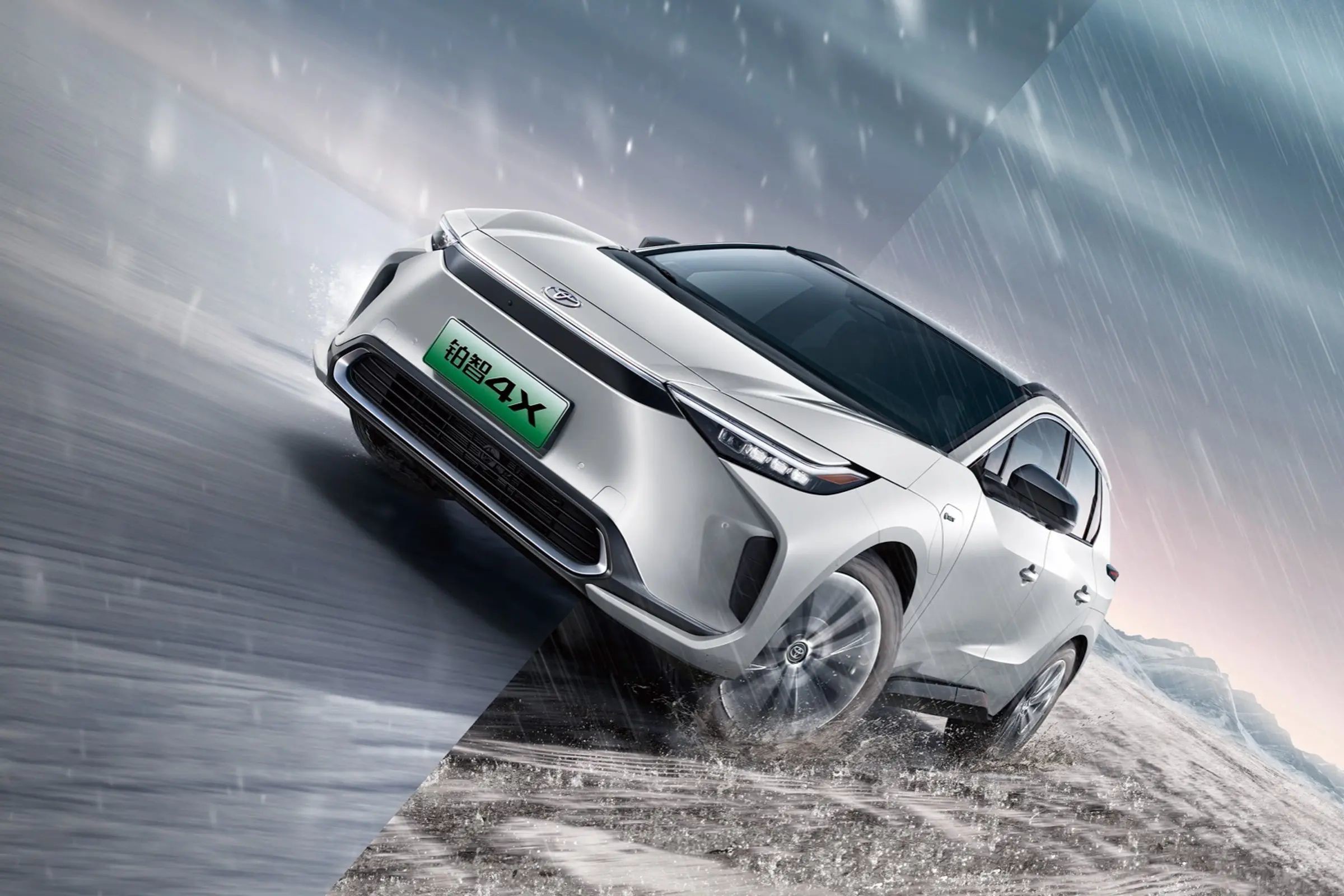 120 Mph FWD Toyota Bz4x Electric Car Hatchback Mid Size SUV Pure Electric 204 Hp