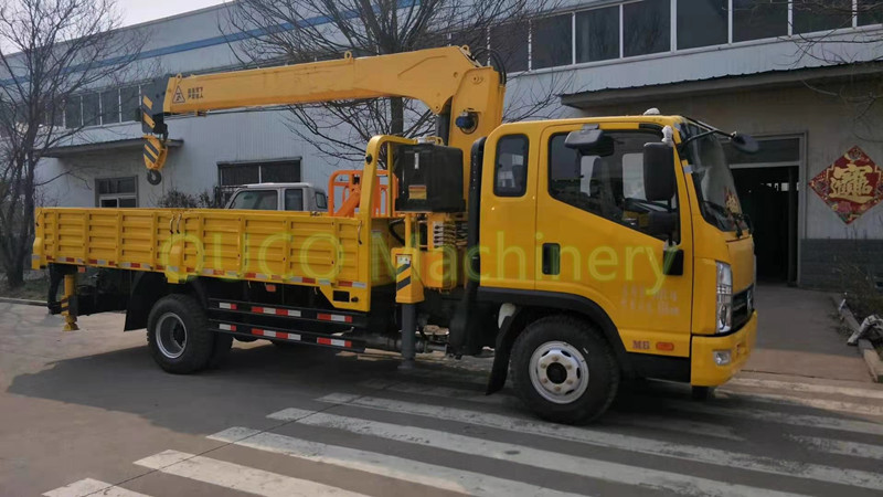 10t Standard Tonnage Straight Arm Small Lorry Mounted Crane
