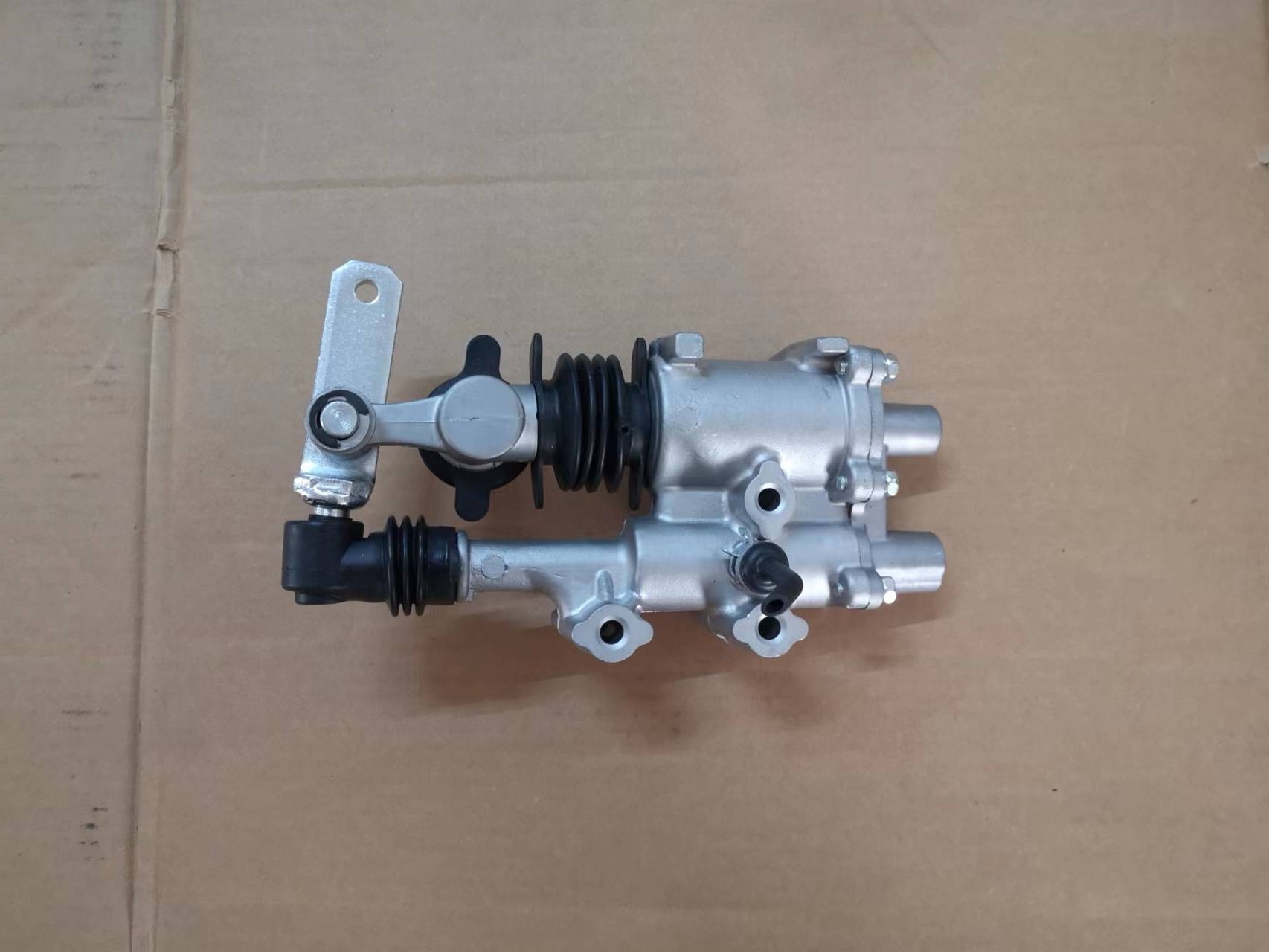 Clutch Speed Power Shift Assistor 1337301562 MLD6A MLD6Q Transmission Speed Level Change FTR FVR Cargo Truck