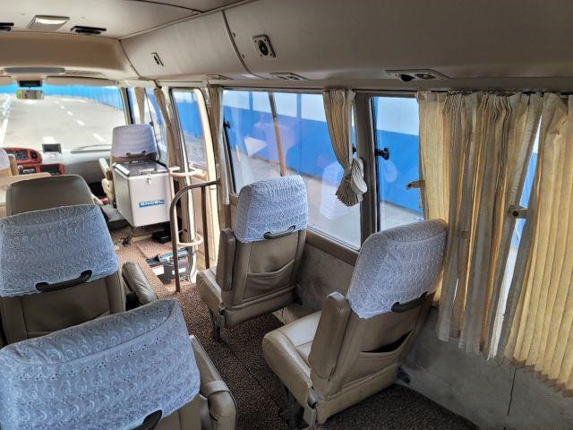 29seats Used Toyota Coaster Bus Mini Van Coach Bus Used 2TR Gasoline Engine