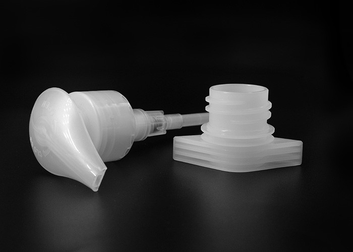 SGS Plastic Spout Nozzle Screw With 28mm Dia Lotion Pump Head