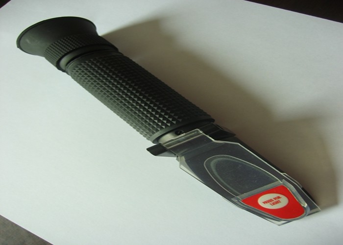Wide Range Portable Refractometer , Sugar Brix Refractometer Instruments Measure Concentration