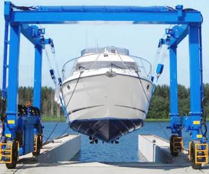 China 5m/Min Marine Traveling Lift Boat Hoist Yacht Crane 5 - 1000 Ton Capacity on sale