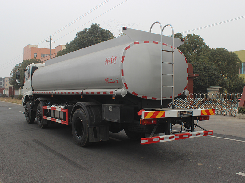 Dongfeng Three-axle Ordinary Liquid Transport Vehicle