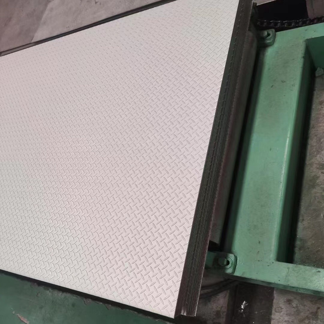 201 304 316 430 2.0mm Embossed 304 Decorative Anti-Slip Chequered Stainless Steel Sheet 304 Checkered Plate