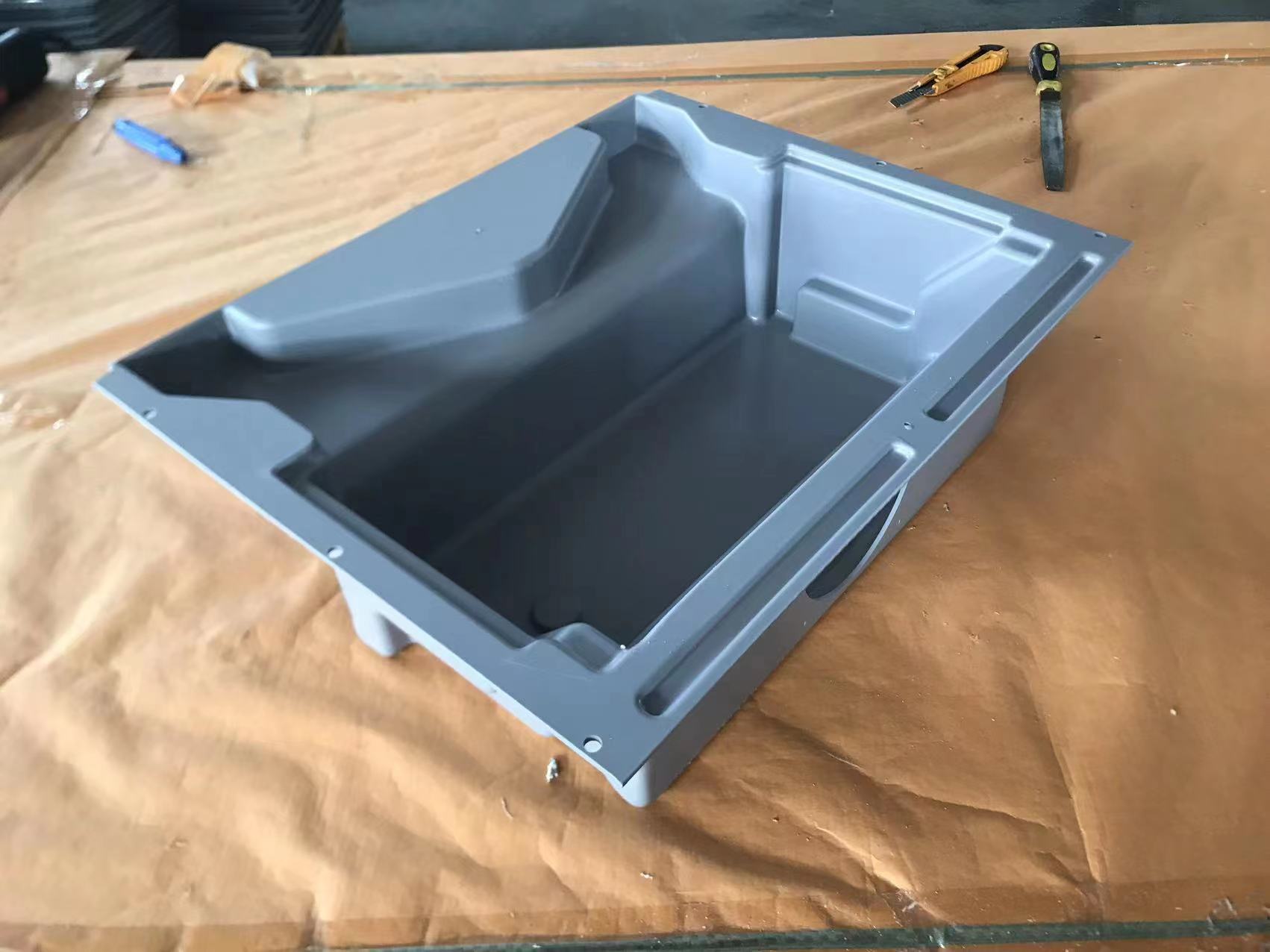 Custom Vacuum Forming Plastic Parts for Vehicle Roof Cover and Car Inner/Outer Accessories/Components by Moulding Service