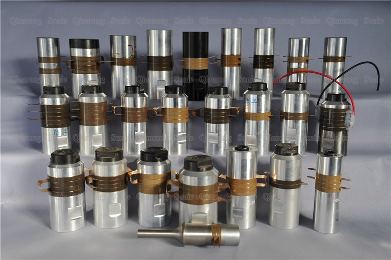 15 Khz Piezoelectric Ceramic Ultrasonic Welding Transducer 3600 Watt 60mm Diameter