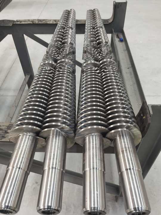 92/188 Conical Twin Screw For PVC Extruder Screw And Barrel For Plastic Recycling Pelletizer Machine