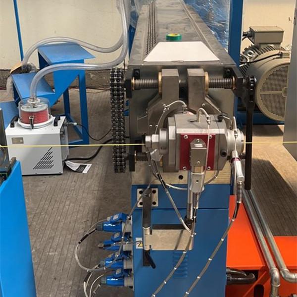 Small Volume Cable Sheathing Machine To Silicone Sheath To 10 X 4mm Flat Cable