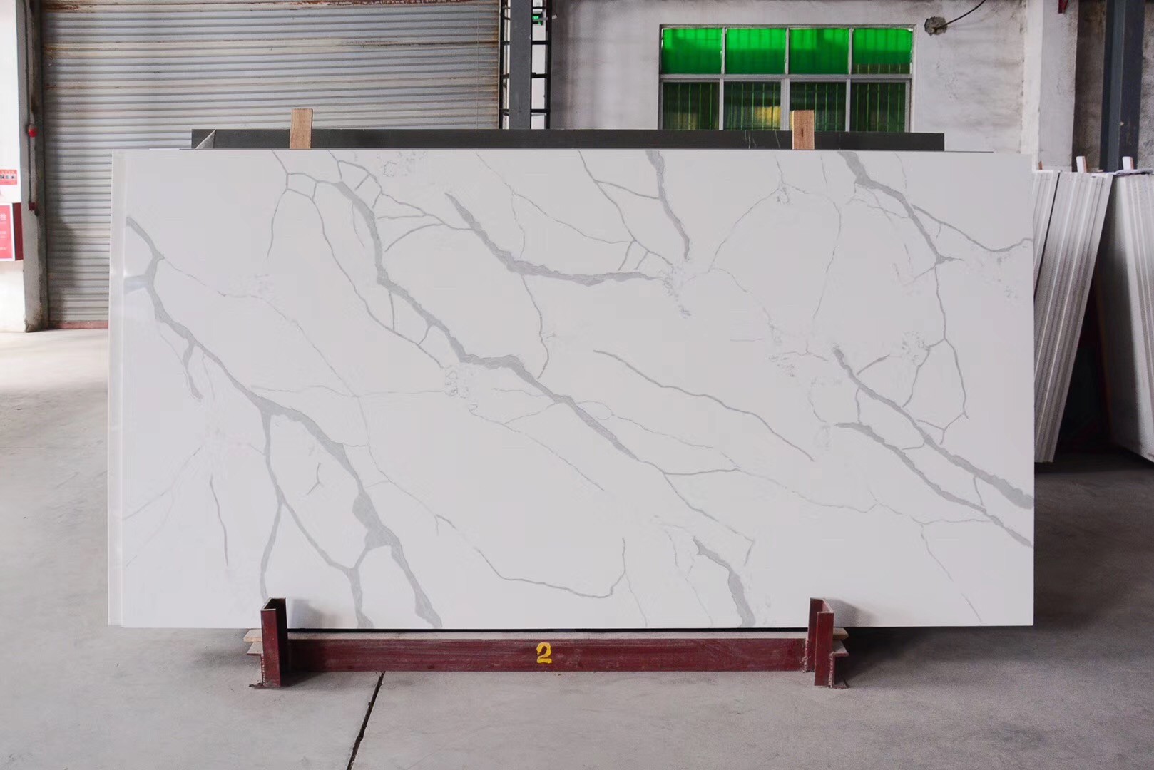  White Engineered Artificial Quartz Stone Countertop For Kitchen And Bathroom Floor Tiles Manufactures