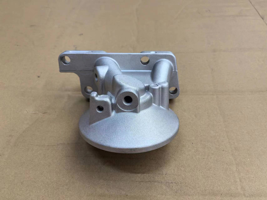 8970966774 Oil Filter Body For 4HK1 Engine Parts Aluminum Head Filter Spinning Install Hanging On Cylinder Block