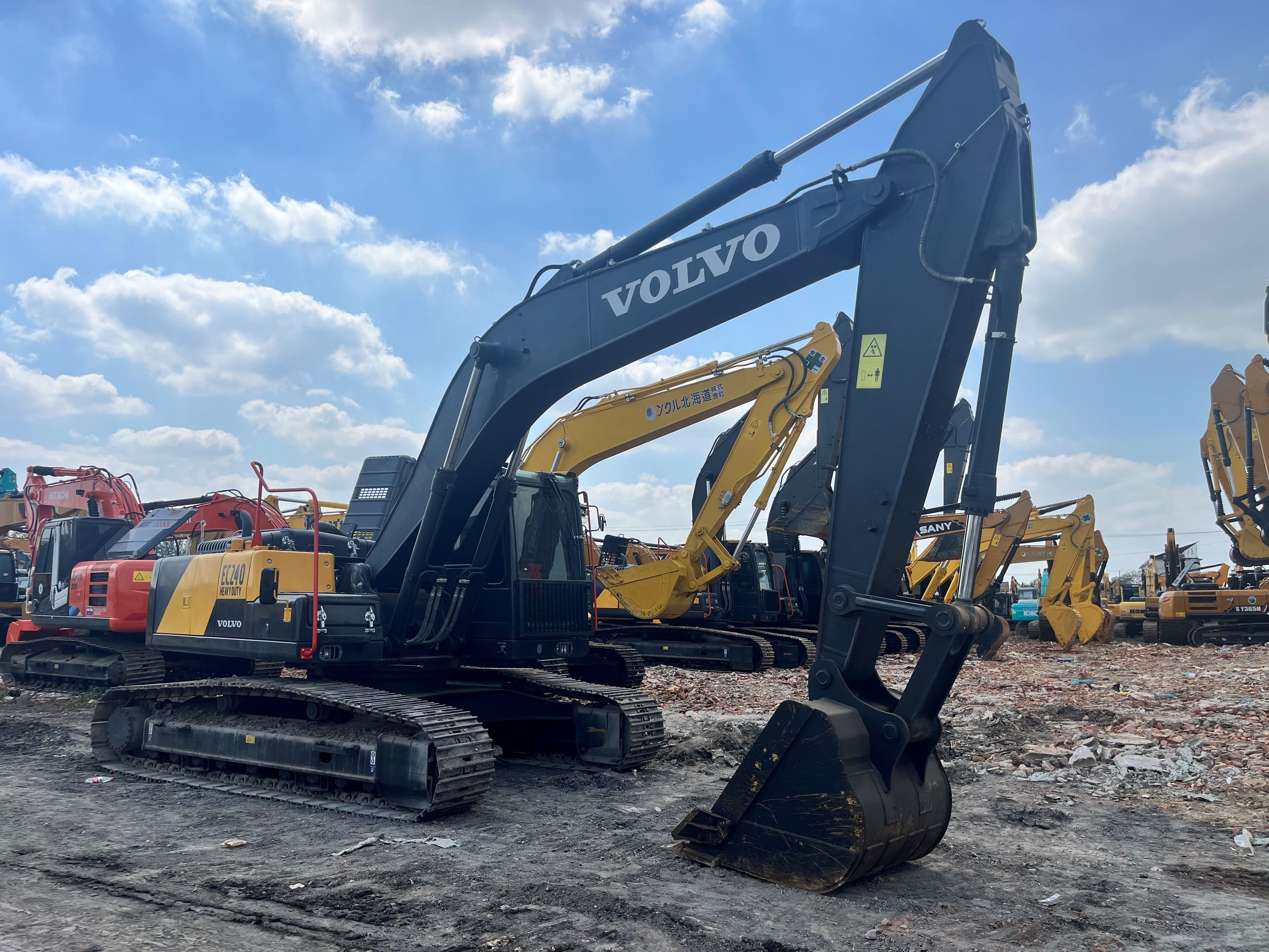 Used Volvo 240 Crawler Excavators Secondhand 24 Ton Excavator