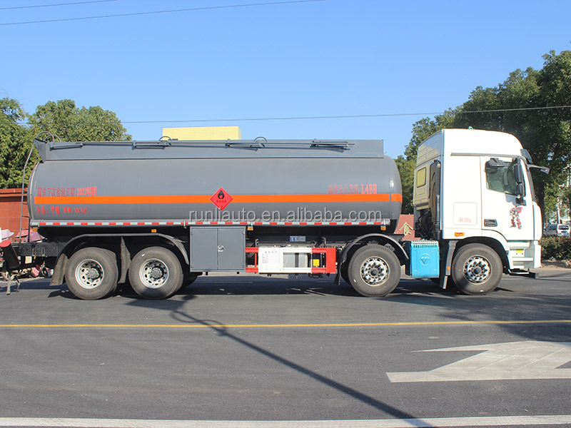 FOTON AUMAN 8x4 24.68cbm Chemical Tank Truck For Flammable Fluid Methanol Ethanol