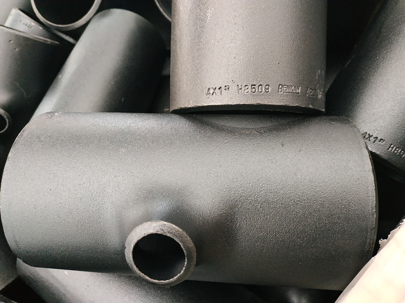 DIN2605 To DIN2617 SCH40 STD SCH80 Steel Pipe Tee Black Galvanized Seamless Fitting
