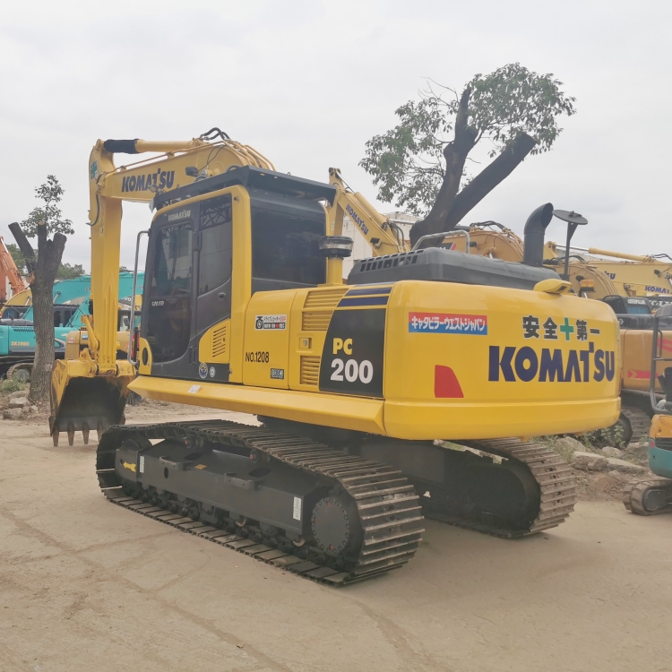 110KW Komatsu PC200 Excavator with 0.8m3 Bucket Capacity Used Construction Machinery