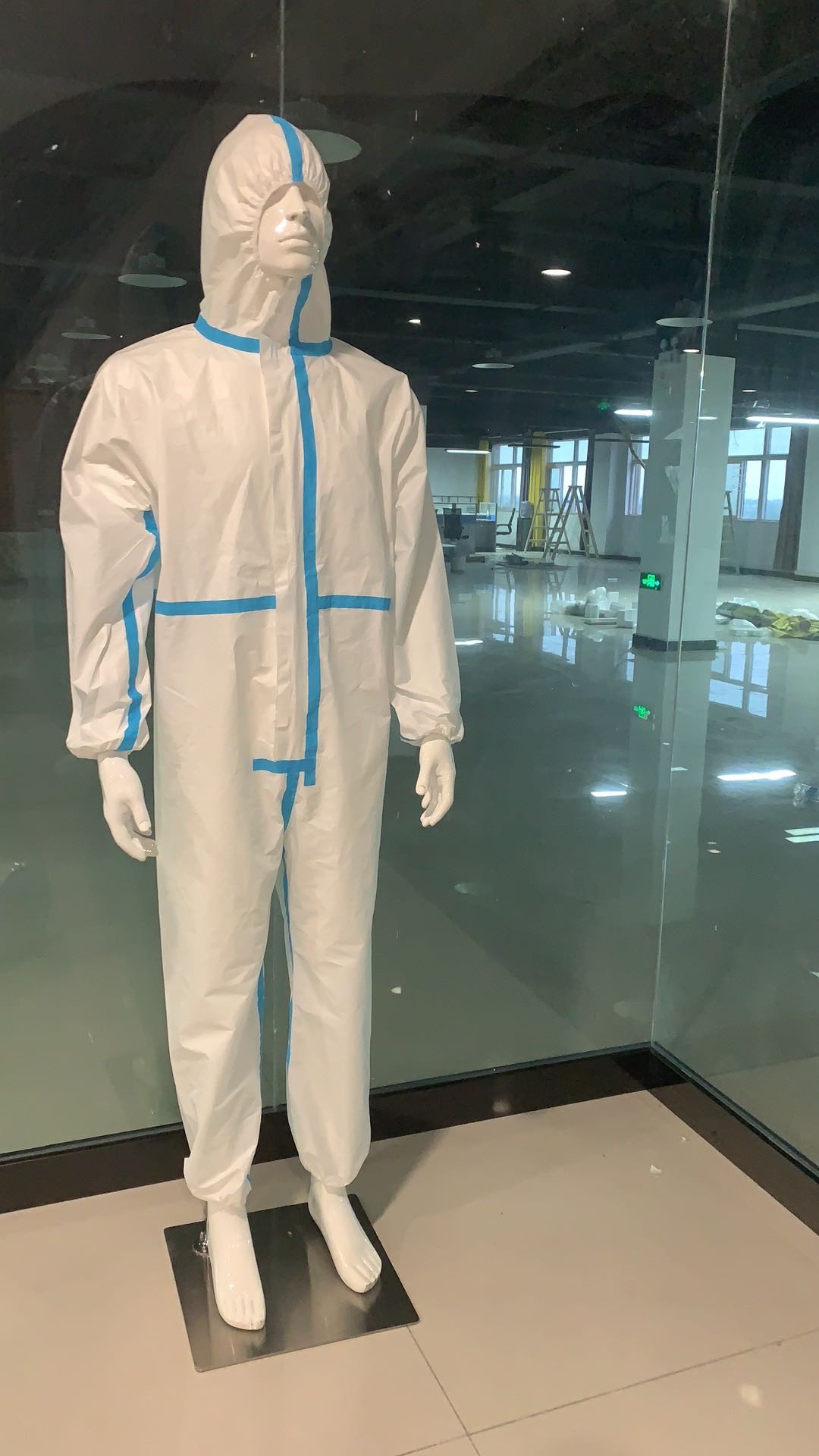 Fluid Resistant M Breathable Disposable Coveralls for Aviation Industry