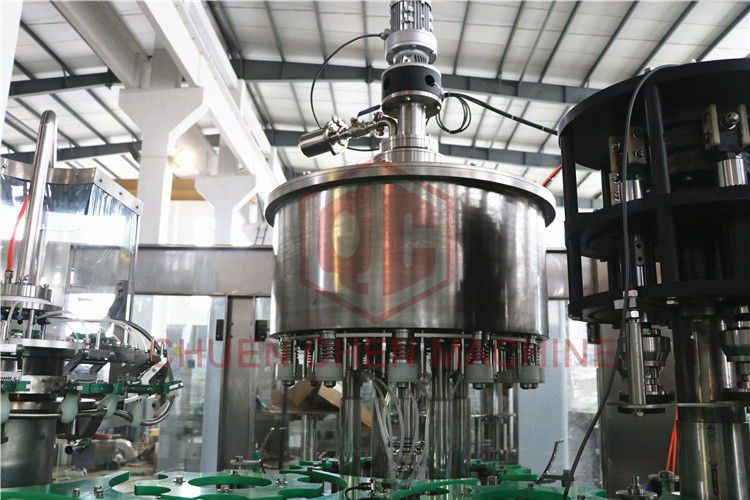 Glass Jar Fruit Puree Hot Juice Filling Machine / Mango Juice Filling Capping Equipment