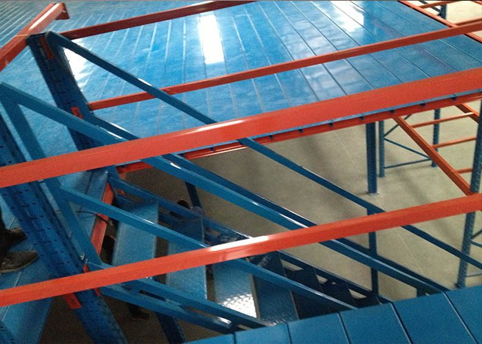 Steel Q235 Industrial Storage Mezzanine Floors With Steel Plate 500kg/M²