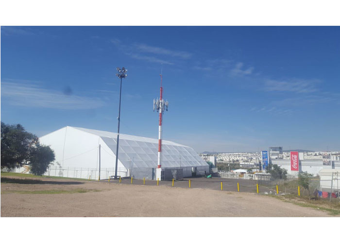 Waterproof Elegant Peak 30m To 50m Aluminum Frame Tent