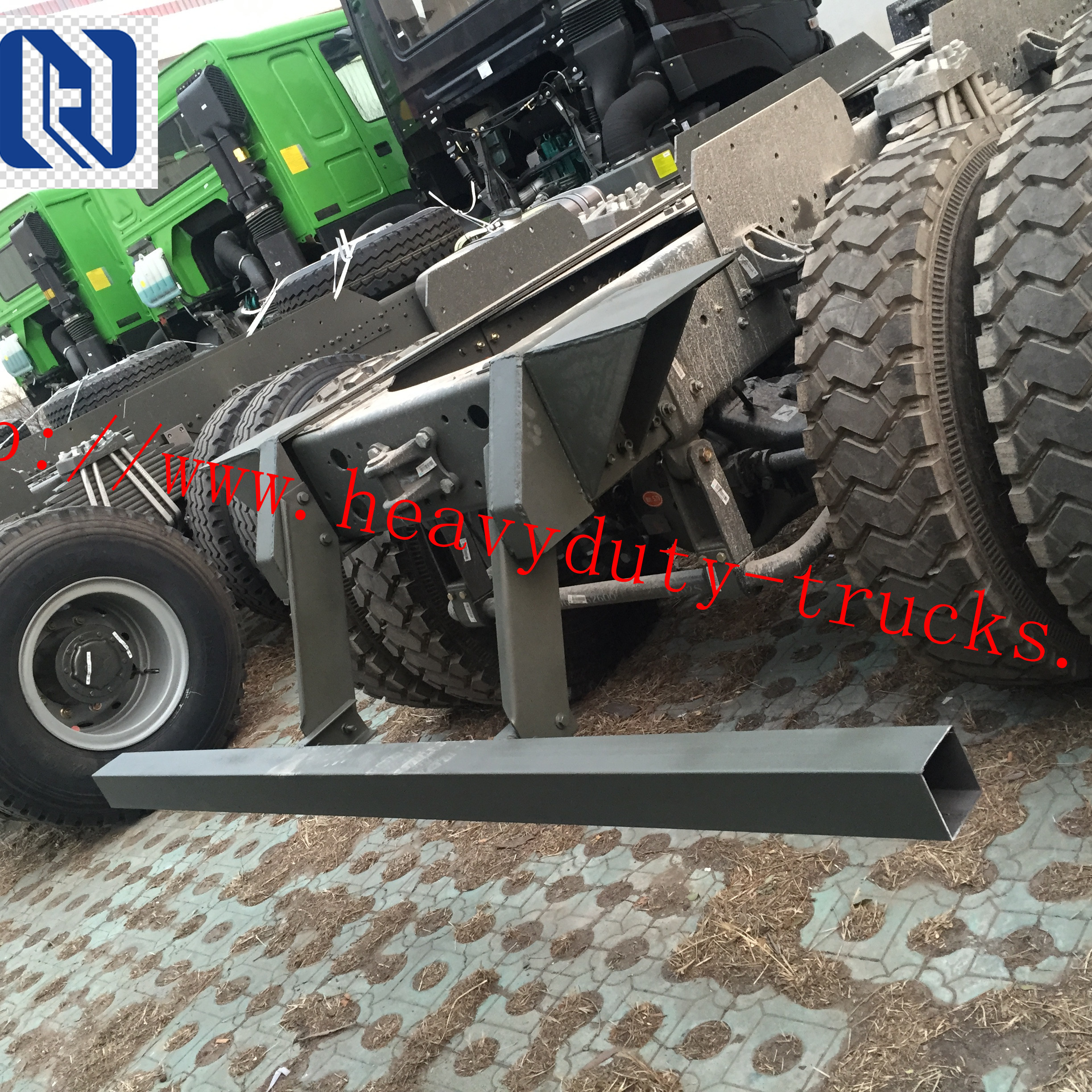 Middle Lifting Heavy Duty Dump Truck , Sinotruck Howo 6x4 10 Wheeler Truck